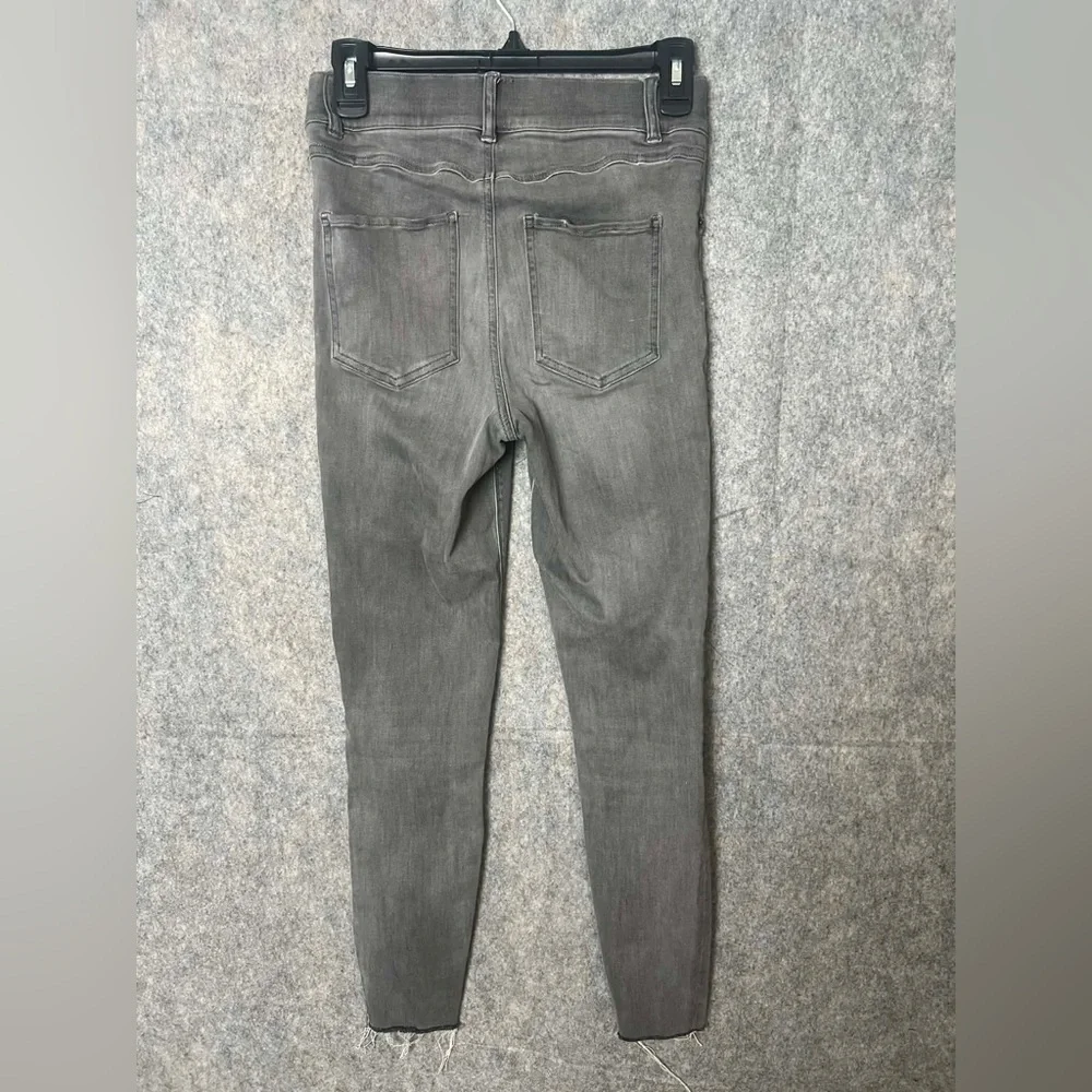 SPANX Woman‎ Small distressed Gray Skinny High Waist Jeans Raw Hem